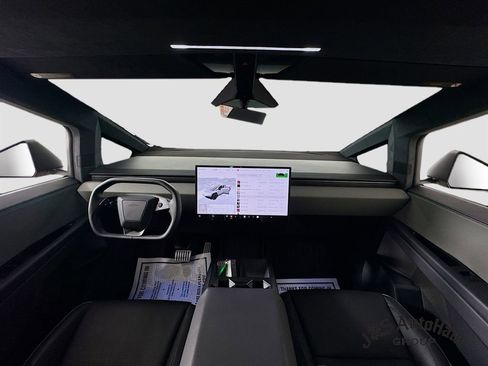 Used 2024 Tesla Cybertruck AWD Crew Cab image 29