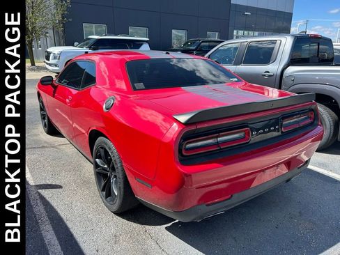 Used 2016 Dodge Challenger SXT w/ Blacktop Package image 4