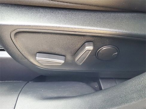 Used 2020 Ford Escape SEL image 19