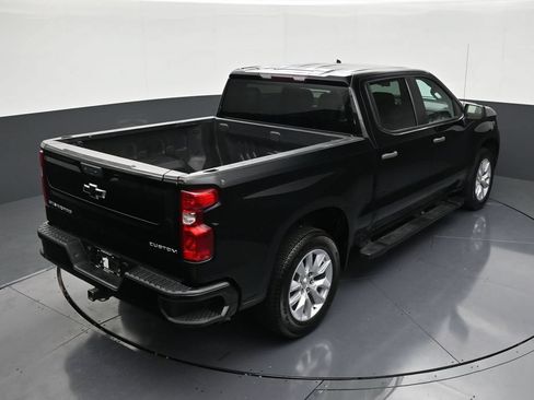 Used 2022 Chevrolet Silverado 1500 Custom RWD image 16