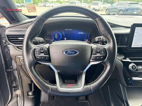 Used 2022 Ford Explorer ST w/ Equipment Group 401A AWD/4WD image 22
