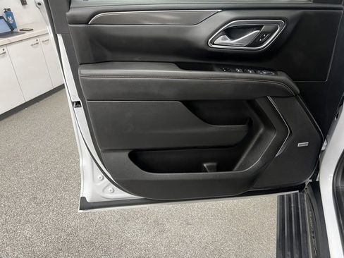 Used 2024 GMC Yukon XL AT4 image 18