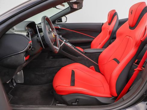 Certified 2025 Ferrari Roma Spider RWD image 55