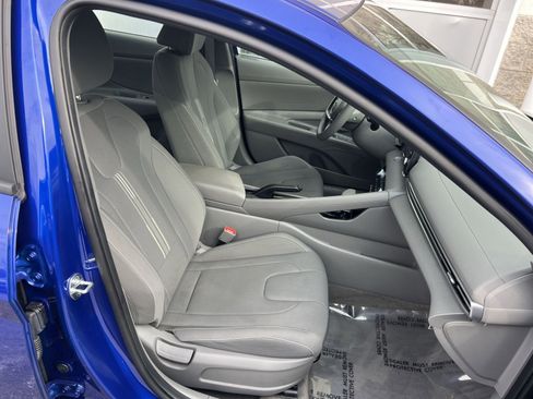 Used 2023 Hyundai Elantra SEL image 24
