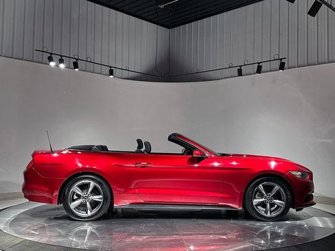 Used 2015 Ford Mustang Convertible w/ Equipment Group 051A RWD image 4