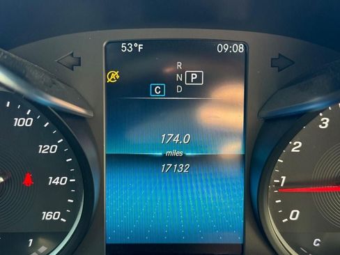 Used 2022 Mercedes-Benz GLC 300 4MATIC image 18