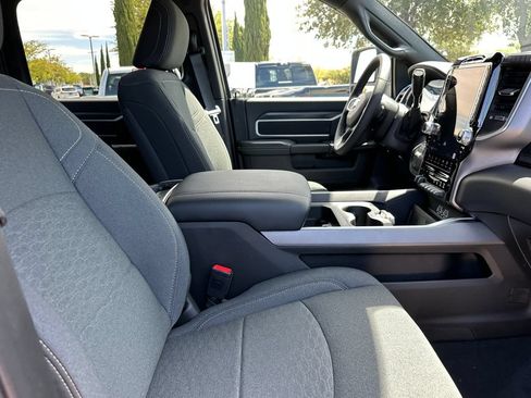 New 2026 RAM 2500 Big Horn AWD/4WD image 14