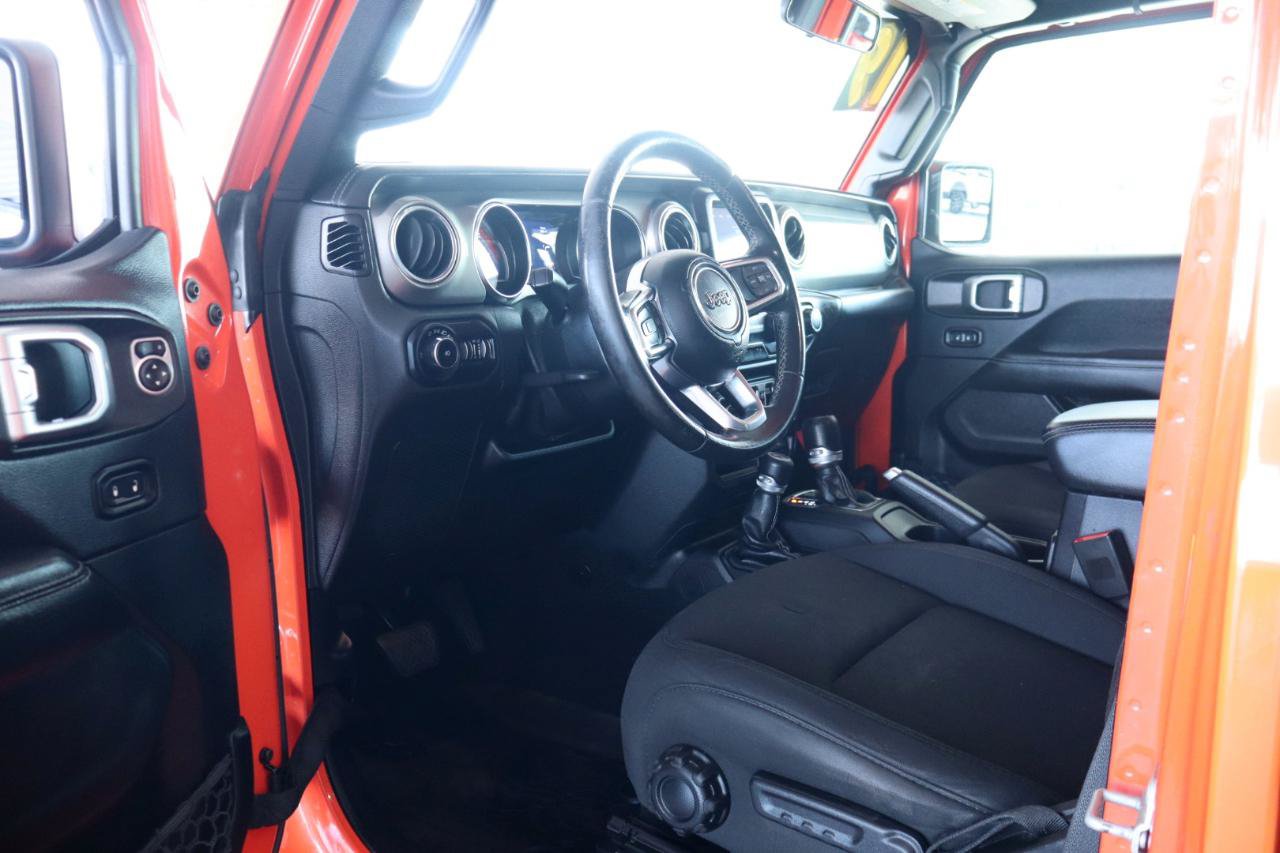 Used 2019 Jeep Wrangler Unlimited Sahara AWD/4WD image 14