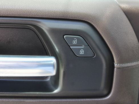 Used 2019 Chevrolet Silverado 1500 LT w/ Convenience Package image 21