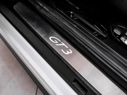 Used 2015 Porsche 911 GT3 image 38