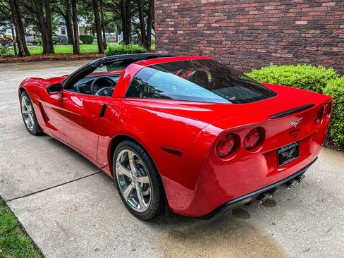 Used 2008 Chevrolet Corvette Coupe w/ Preferred Equipment Group RWD image 25