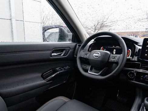 New 2026 Nissan Pathfinder Platinum AWD/4WD image 13