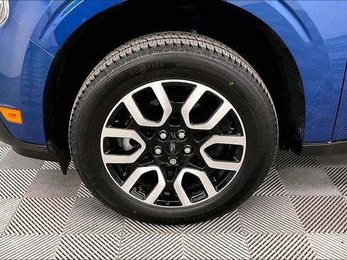 Used 2023 Ford Maverick Lariat w/ Lariat Luxury Package image 10