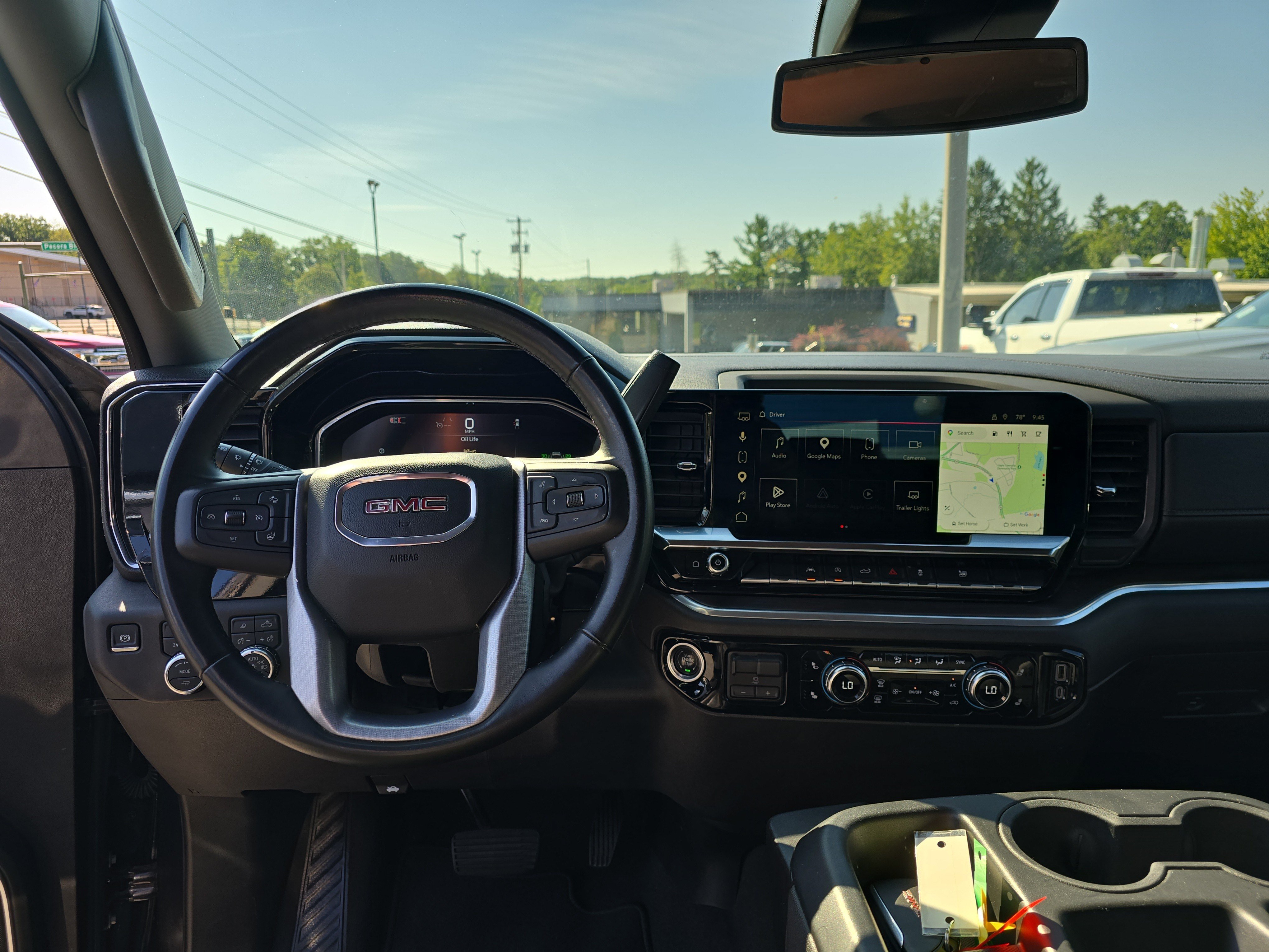 Used 2025 GMC Sierra 1500 SLT AWD/4WD image 16