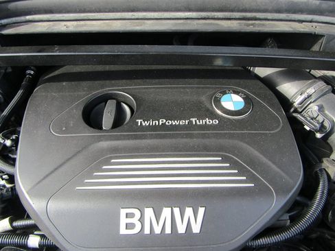 Used 2017 BMW X1 xDrive28i AWD/4WD image 12