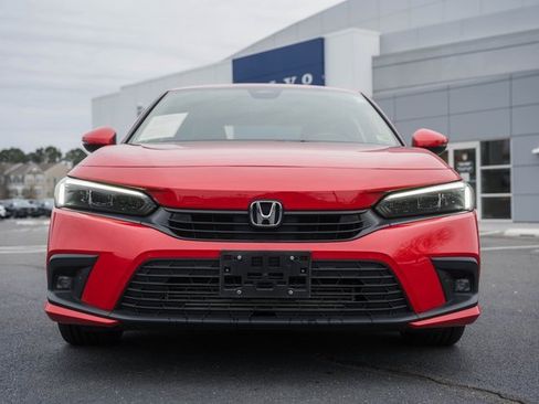 Used 2022 Honda Civic Touring image 2