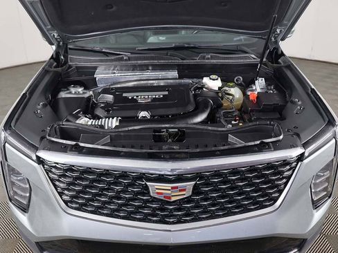 Used 2024 Cadillac XT4 Premium Luxury AWD/4WD image 19