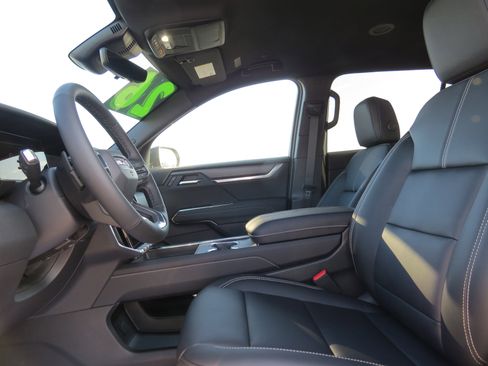 New 2026 GMC Acadia Elevation w/ Elevation Premium Package image 19