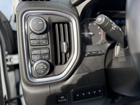 Used 2021 GMC Sierra 2500 AT4 w/ AT4 Premium Plus Package image 20