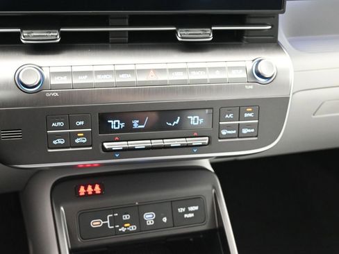 New 2026 Hyundai Kona Limited FWD image 18