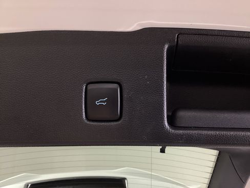 Used 2023 Ford Escape ST-Line image 13