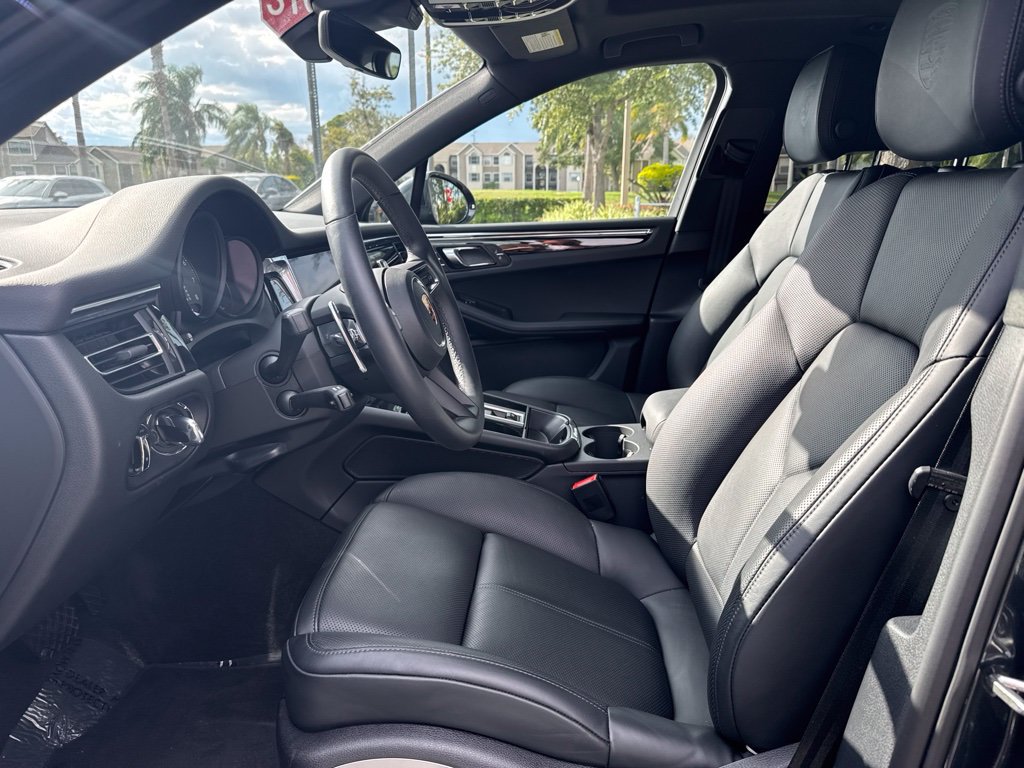 Certified 2026 Porsche Macan S AWD/4WD image 6
