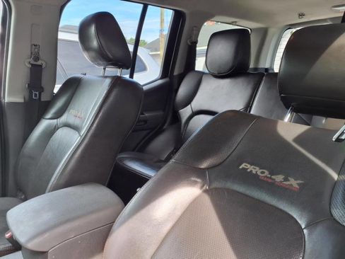 Used 2012 Nissan Xterra PRO-4X w/ Pro-4x Leather Pkg image 13