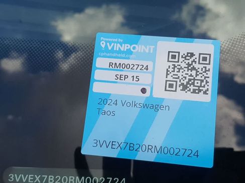 Certified 2024 Volkswagen Taos SE FWD image 34