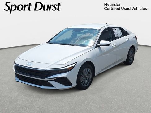 Used 2025 Hyundai Elantra Hybrid FWD image 1