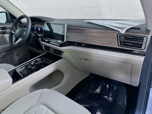 New 2026 Volkswagen Atlas SEL Premium R-Line AWD/4WD image 30