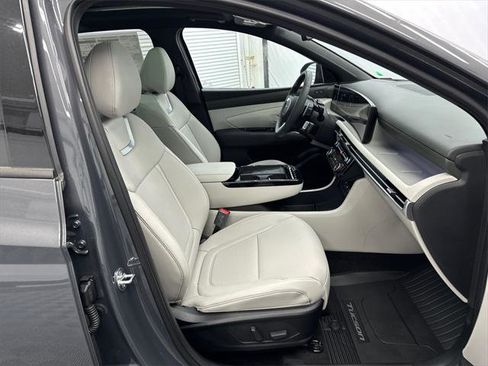 New 2025 Hyundai Tucson Limited image 15