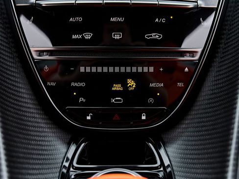 Used 2023 Aston Martin DBS Coupe RWD image 83