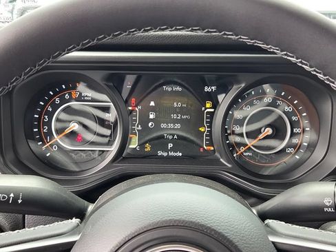 New 2026 Jeep Gladiator Sport AWD/4WD image 10