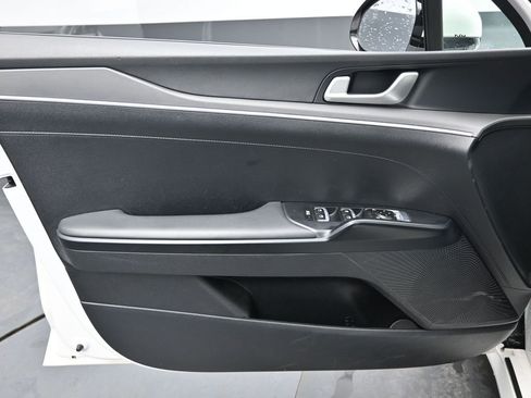 Used 2025 Kia K5 LXS image 24