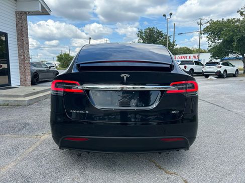 Used 2017 Tesla Model X 100D image 6