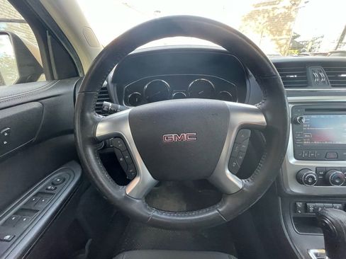 Used 2016 GMC Acadia SLE image 14
