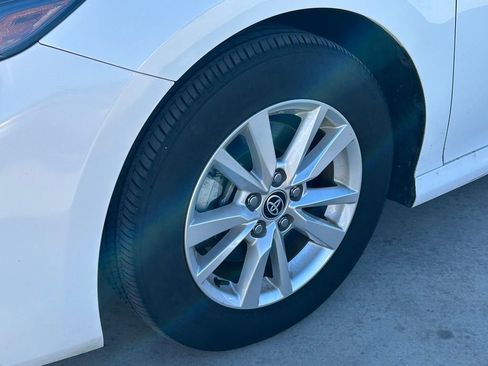 Used 2025 Toyota Camry LE image 9