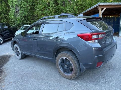 Used 2022 Subaru Crosstrek 2.5i Sport w/ Moonroof Package AWD/4WD image 24