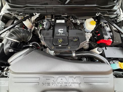 Used 2024 RAM 2500 Big Horn AWD/4WD image 9