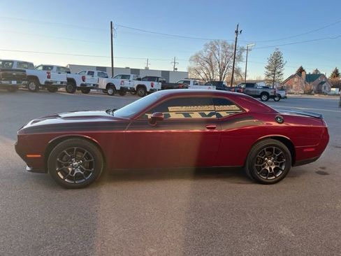 Used 2018 Dodge Challenger GT w/ GT Interior Package image 9