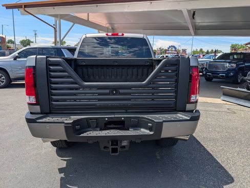 Used 2012 GMC Sierra 2500 Denali w/ Suspension Package, Off-Road AWD/4WD image 6