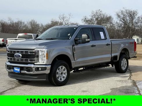 Used 2024 Ford F250 XLT w/ FX4 Off-Road Package image 4