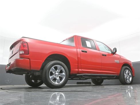 Used 2019 RAM 1500 Express w/ Express Value Package AWD/4WD image 33