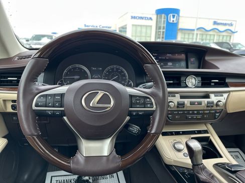 Used 2018 Lexus ES 350 w/ Navigation System Package image 42