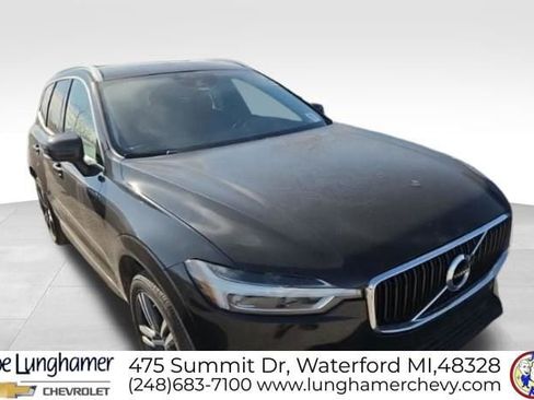 Used 2018 Volvo XC60 T5 Momentum w/ Convenience Package image 12