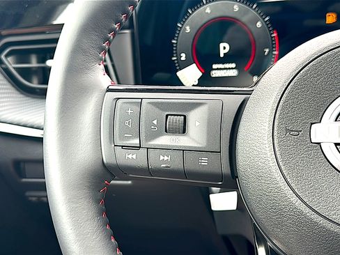 New 2026 Nissan Kicks SR w/ SR Premium Package FWD image 19