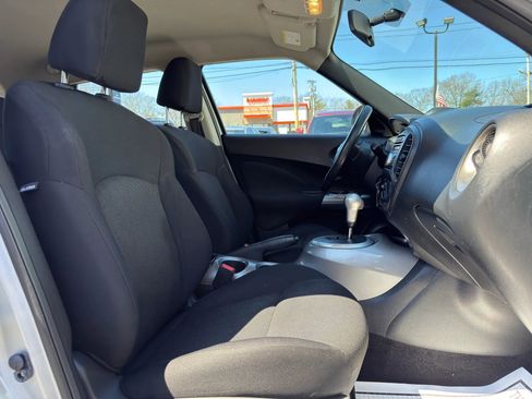 Used 2014 Nissan Juke S image 17
