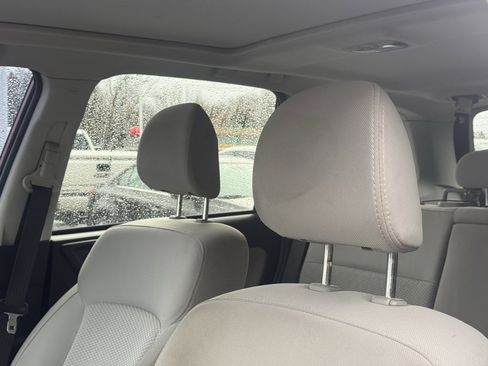 Used 2016 Subaru Forester 2.5i Premium image 11