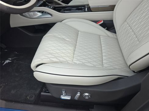 New 2026 Lincoln Nautilus Black Label AWD/4WD image 14