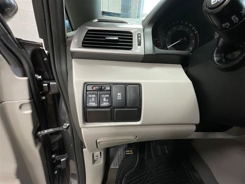 Used 2017 Honda Odyssey SE image 20